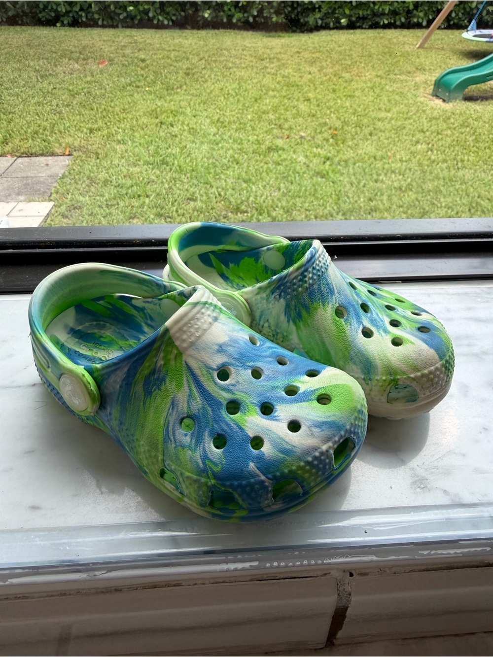 CROCS Kids Tie-Dye Clogs in Blue, Green & White